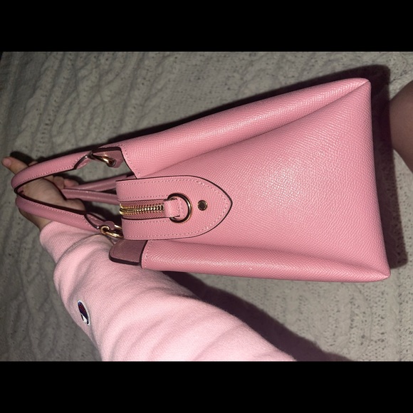 Brand New Coach Lillie Carryall - Picture 12 of 16